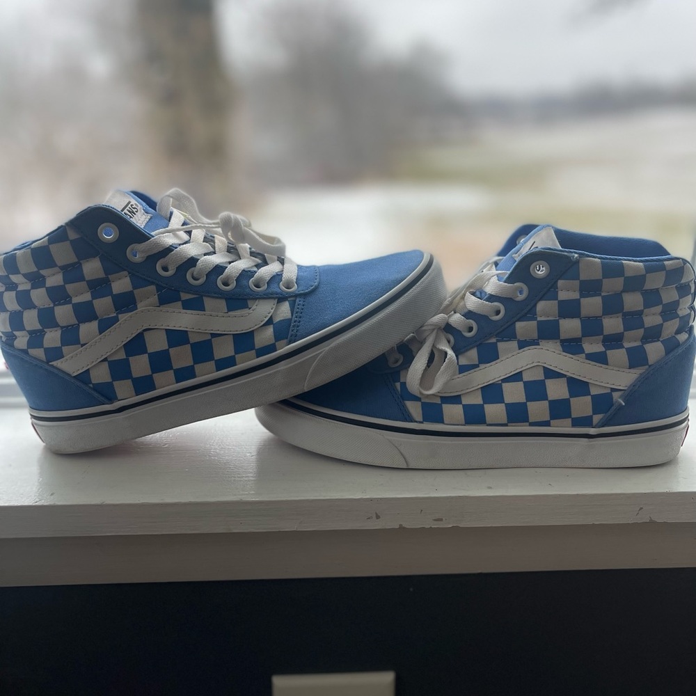 Women’s Vans 8.5